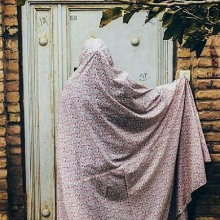 تو مثل یه قرص ماهی زیر اون چادر گلدار