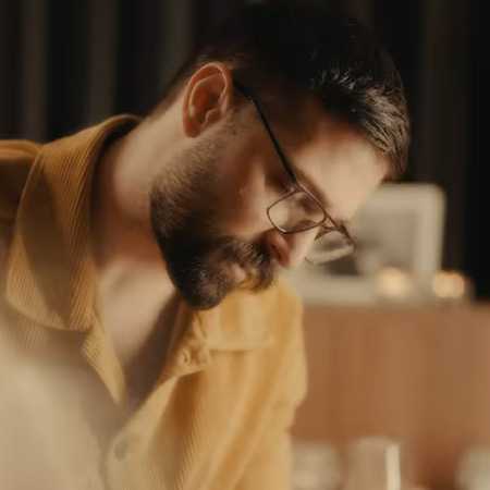 حمید هیراد در کوی تو آزاده ام