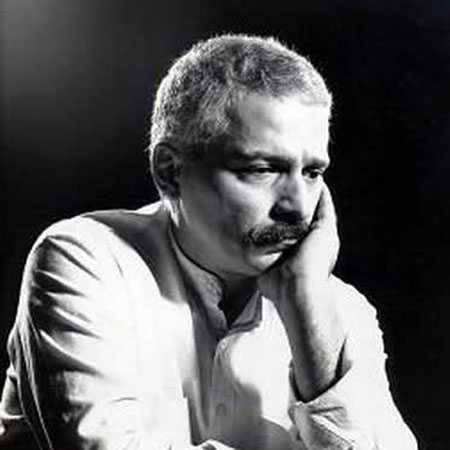داره از ابر سیاه خون میچکه