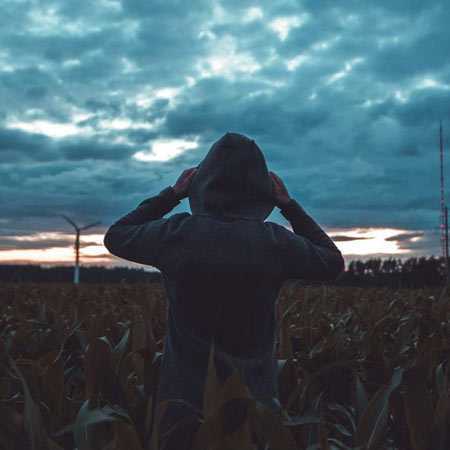 ای زندگی بگذر ز من بیزارم از تو